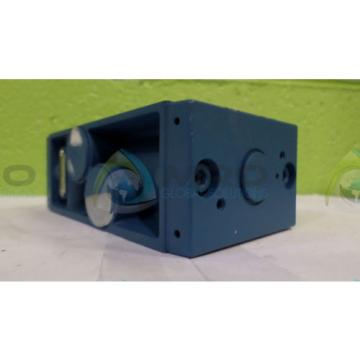 REXROTH 5711200050 3-WAY VALVE Origin NO BOX