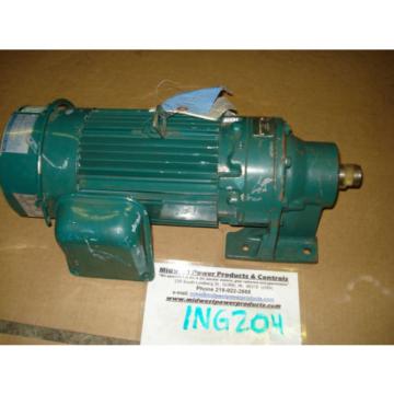 Sumitomo Cyclo gearmotor CNHM-1H-4105YC-B-15, 117 rpm, 15:1,15hp, 230/460,BRAKE