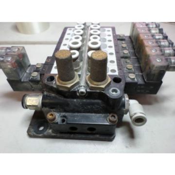 BOSCH REXROTH DIRECTIONAL VALVE MANIFOLD 7 off 5/3 24DC coils 0820 060 751