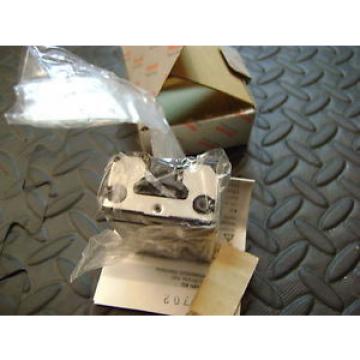 Rexroth MNR: R162289420 Linear Bearing Block