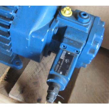 MANNESMANN REXROTH PV7 pumps WITH T 2587 MOTOR