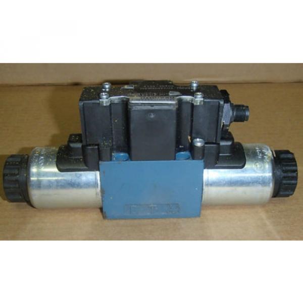 Mannesmann Rexroth Control Valve 4WE6J61/EG24N9DK25L _ S043A-1014 _ S043A1014 #1 image