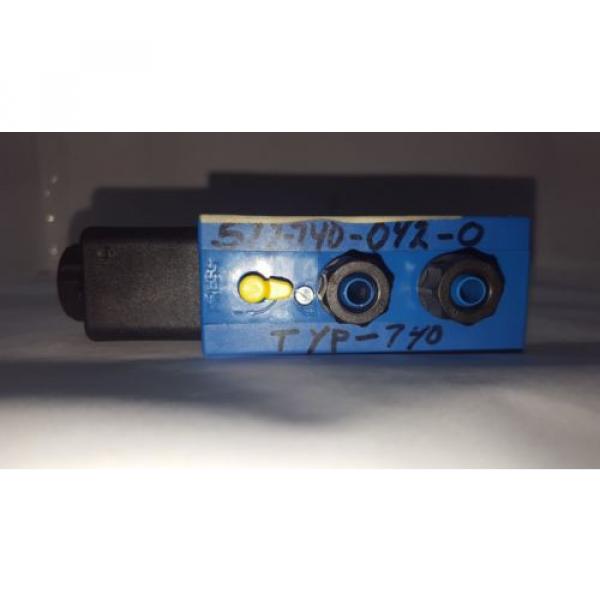 Origin Rexroth Pneumatic 572740 Solenoid Valve #4 C2M #3 image