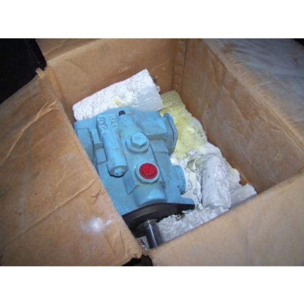 NOS DENISON HYDRAULICS PVT10 2R1D C03 S00 PISTON PUMP PVT102R1DC03S00 #1 image