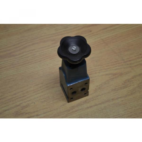 Bosch 0811101170 pilot valve #3 image