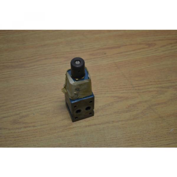 Bosch 0811104103 pressure control valve #4 image