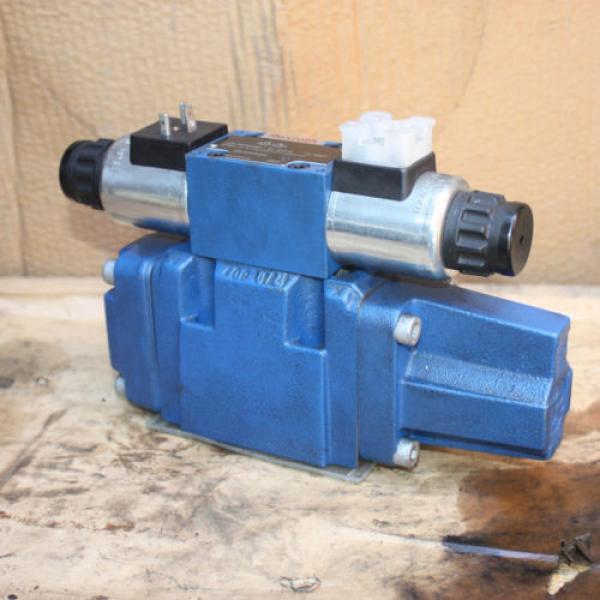 Rexroth R900955887 3DREP 6-C2025EG24N9K4M Hydraulic directional PILOT valve #3 image