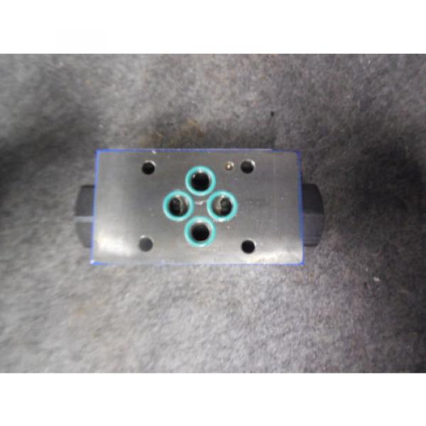 Origin BOSCH CHECK VALVE 0811024121 0-811-024-121 #3 image