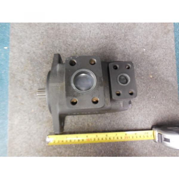 Origin BOSCH REXROTH VANE pumps MODEL # PVV1-1X/036RJ15DVB # R978008711 #1 image