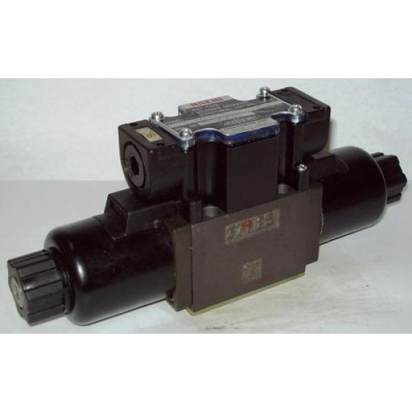 D03 4 Way Shockless Hydraulic Solenoid Valve i/w Vickers DG4V-3-6C-WL-200V 200 V #1 image