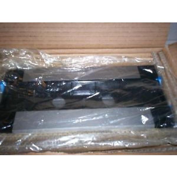 NOS REXROTH ROLLER BALL RAIL SYSTEM R182461310 #1 image